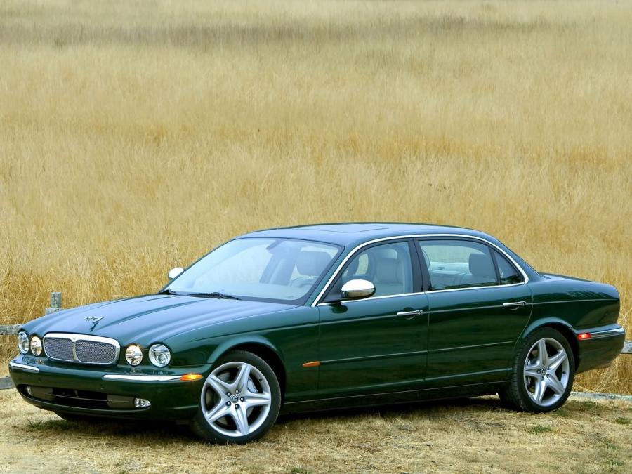  Jaguar XJ Super V8 2003 года  (фото 31 из 46)